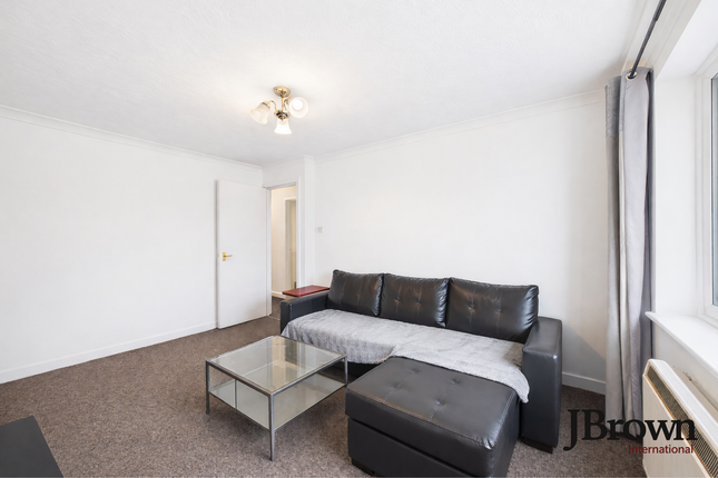 Flat 8, Melbourne Court, Tilbury photo 4