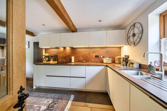 Walnut Cottage, Axminster photo 4