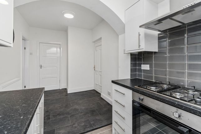 2 Beechwood Grove, Prescot photo 4