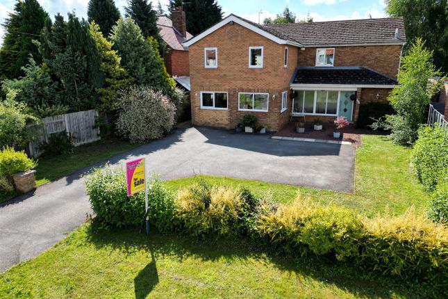 Thumbnail Detached house for sale in Leeds Road, Selby