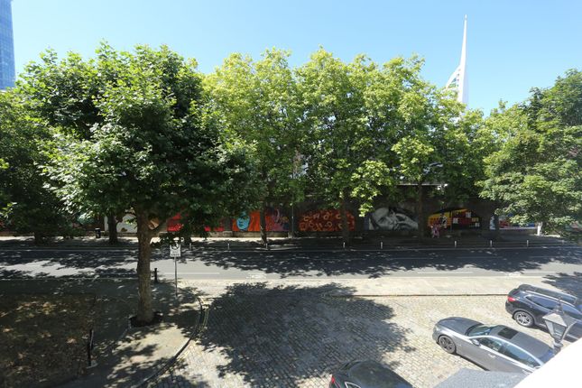 24 Ordnance Row, Portsmouth photo 4