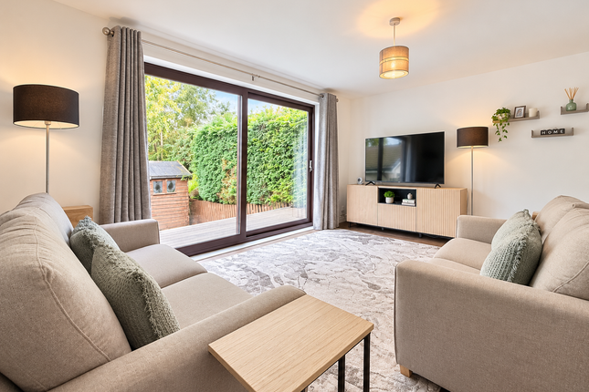 5, Acorn Crescent, Larbert photo 2