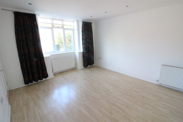 5A, Inverness Road, Worcester Park photo 2