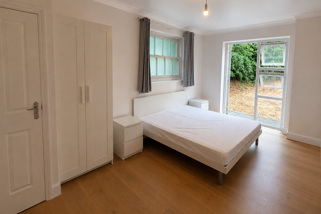 Flat 8, George Little House, Borough Road, Isleworth photo 3