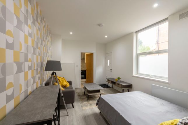 Flat 2, 54, Stirling Road, Birmingham photo 2