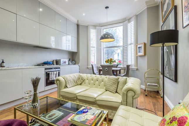 Flat for sale in Finborough Road, London