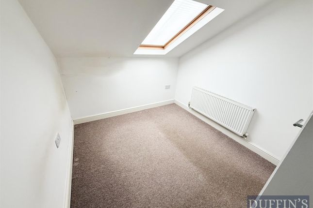 19D, Ightenhill Street, Padiham photo 4