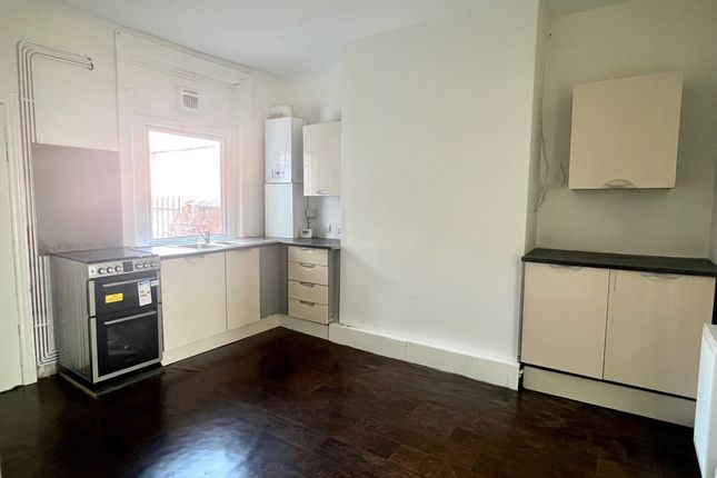 Thumbnail Flat to rent in Woodfield Road, Balby, Doncaster