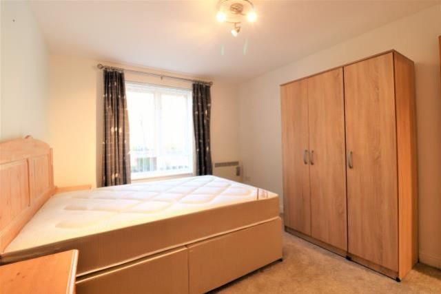 Flat to rent in Ovaltine Court, Ovaltine Drive, Kings Langley, Hertfordshire