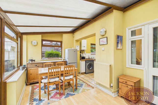 2, Lovat Drive, Northampton photo 4