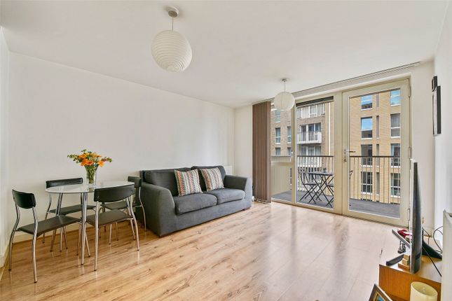 Thumbnail Flat to rent in Oxley Square, Bromley-By-Bow, London