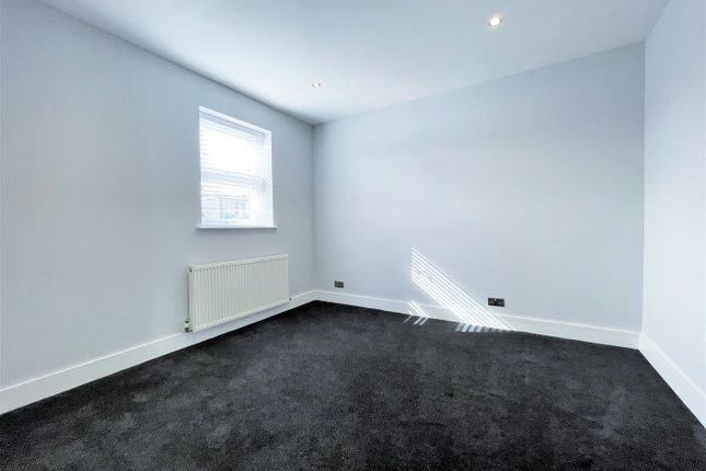End terrace house to rent in Montgomery Street, Hove