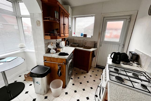 7, Maple Grove, Gateshead photo 3