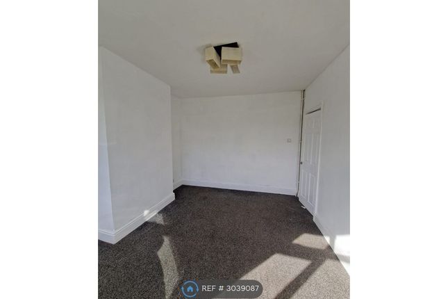 Lawfred Avenue, Wednesfield, Wolverhampton photo 3