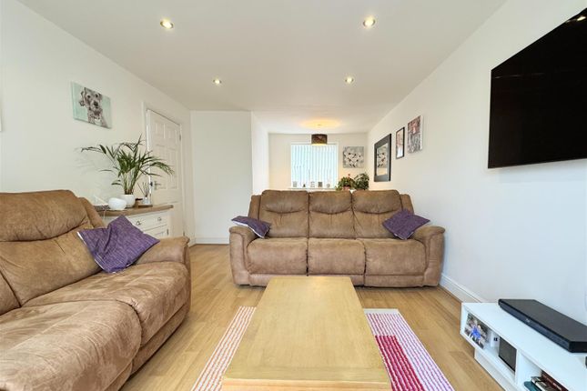 Fistral Reach, Lawton Close, Newquay photo 3