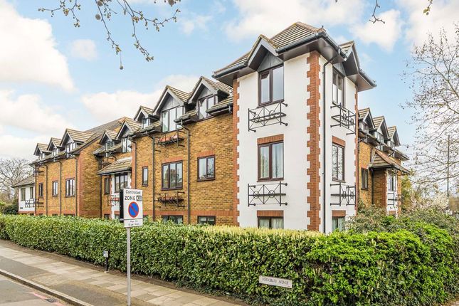 2-bed flat on Flat 14, Cranleigh Court, 2A, Marksbury Avenue, Kew, £375,000