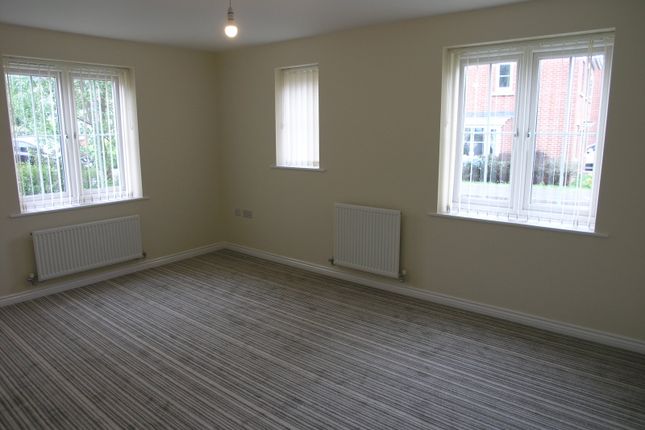5, The Breeze, Brierley Hill photo 3