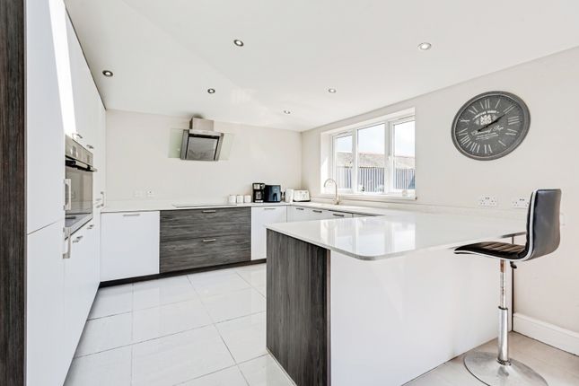 40, Cumberland Road, Wiltshire photo 3