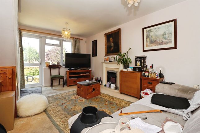 34, Castle Road, Wellingborough photo 4