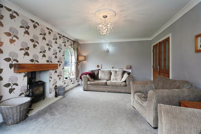 Azalea House, Field Lane, Brighouse photo 3