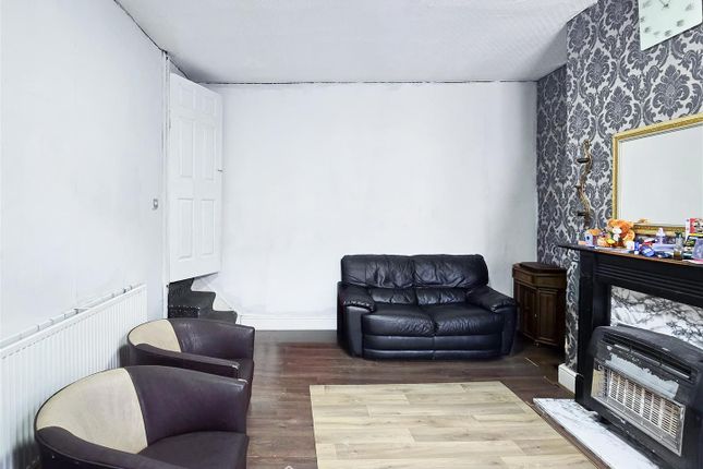 23, Springdale Street, Huddersfield photo 3