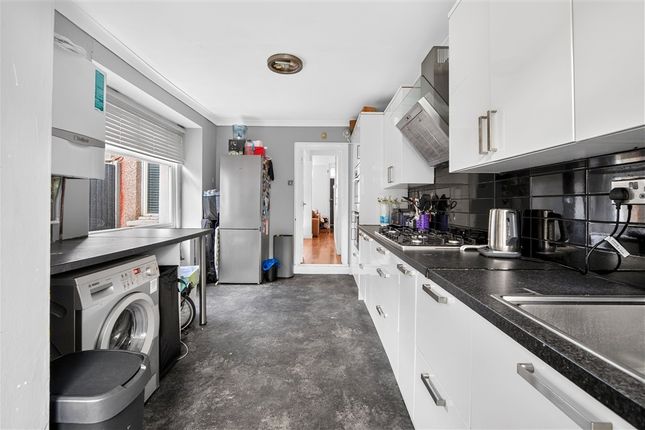 Edgar Road, Romford photo 3