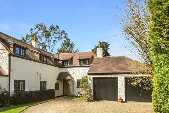 4-bed house on Little Orchard, Kingsmead, Wickham, £595,000
