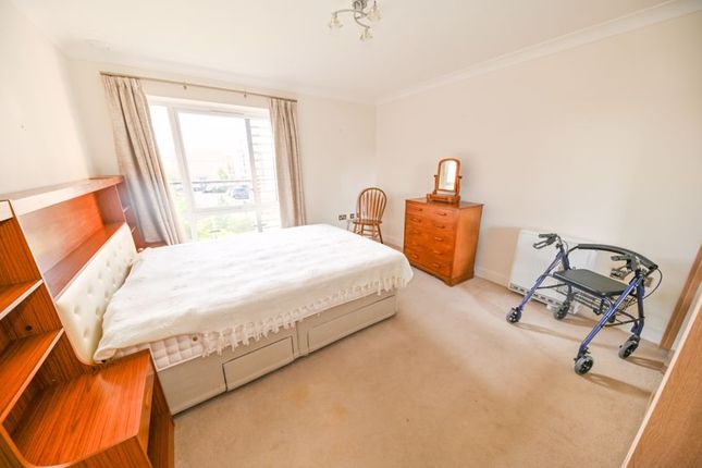 19 Wellesley Court, Darnel Road, Waterlooville photo 3