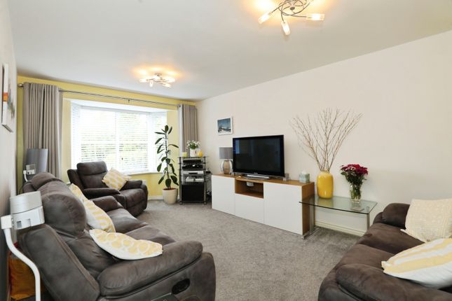 4, Little Cross Close, Cheshire photo 2