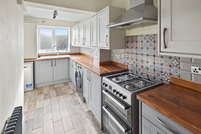 13, Pinder View, West Yorkshire photo 4