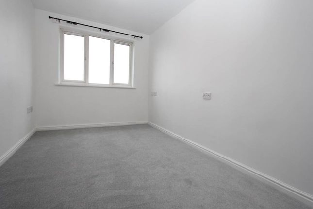 Flat 4, Glan Y Mor Y Rhodfa, Barry photo 4