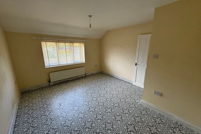 10, Ely Road, Ely photo 4