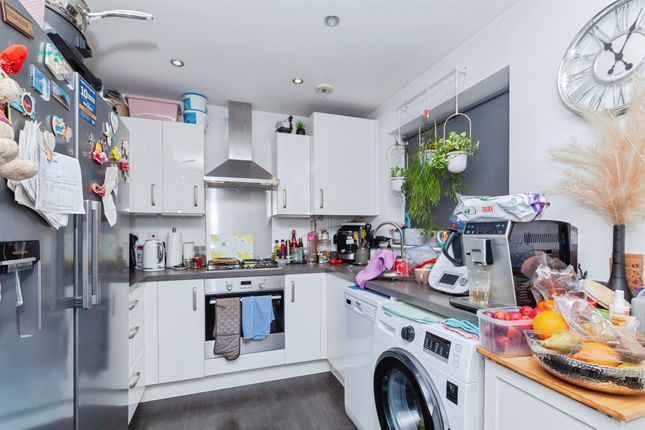 19, Old Saffron Lane, Leicester photo 3