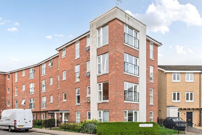 Flat 3, 3, Calypso Crescent, London photo 2