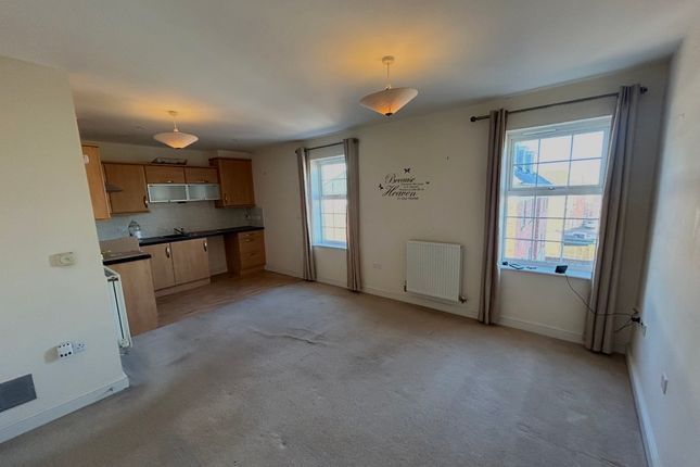 Doulton Close, Swindon photo 4