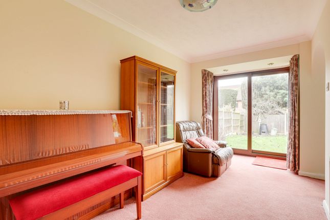 5 Barndale Close, Nottingham photo 3
