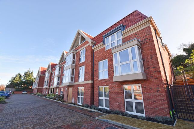 Flat to rent in Justice, Holt Road, Cromer