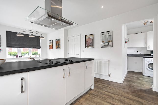 6, Southmead, Warrington photo 4