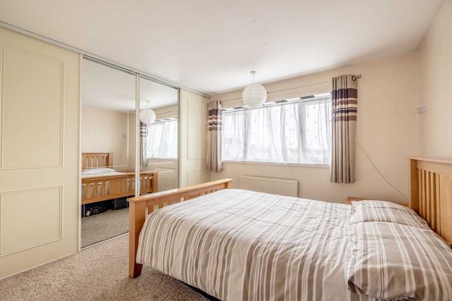 Town house for sale in Cheviot Road, Langley