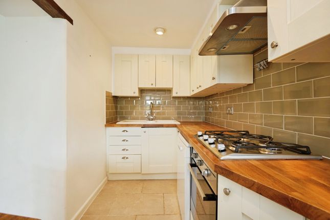 28, School Lane, Blandford Forum photo 4