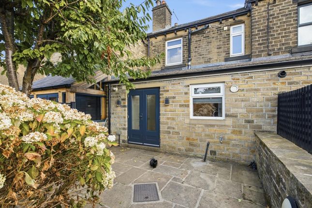 33, Raw Nook Road, Huddersfield photo 4