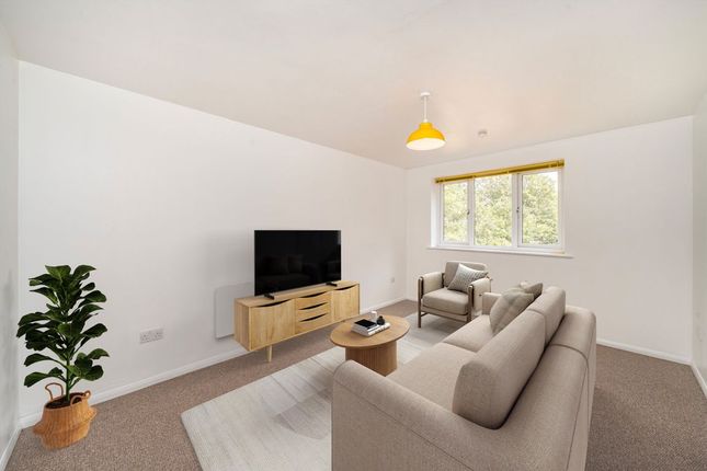 48, Bernard Ashley Drive, London photo 2