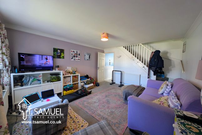 34 Brynderwen, Pontypridd photo 3