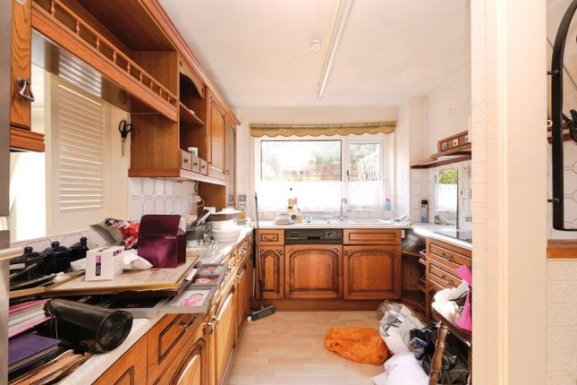 50, Brynheulog, Pontypool photo 4