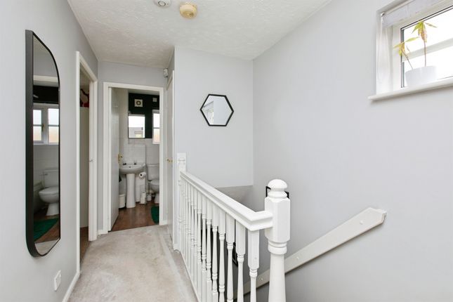 79, Caraway Drive, BURTON-ON-TRENT photo 4