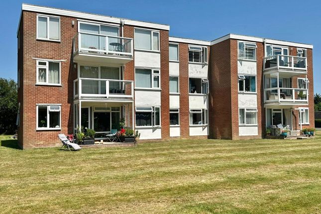 Flat 11, Addington Court,, Keats Avenue, Lymington photo 2
