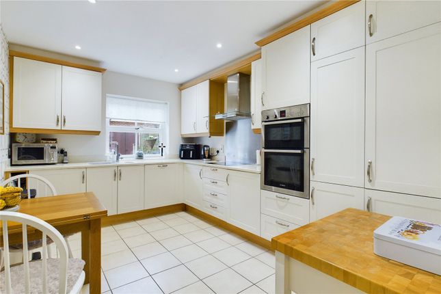 21, Breedons Hill, Reading photo 4