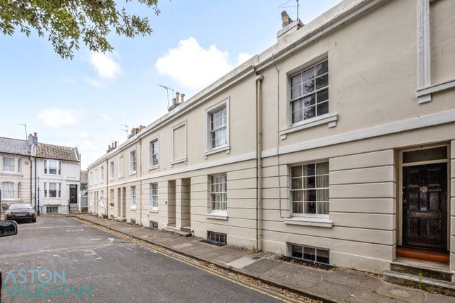 20 Pelham Square, Brighton, East Sussex photo 4