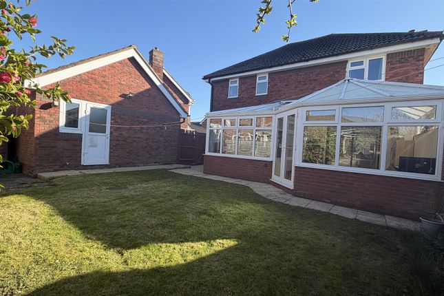 22, Tawny Owl Close, Fareham photo 3