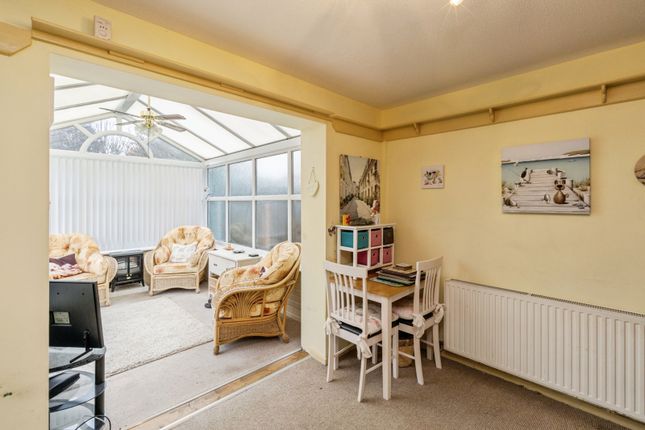99, Kinross Close, Warrington photo 4